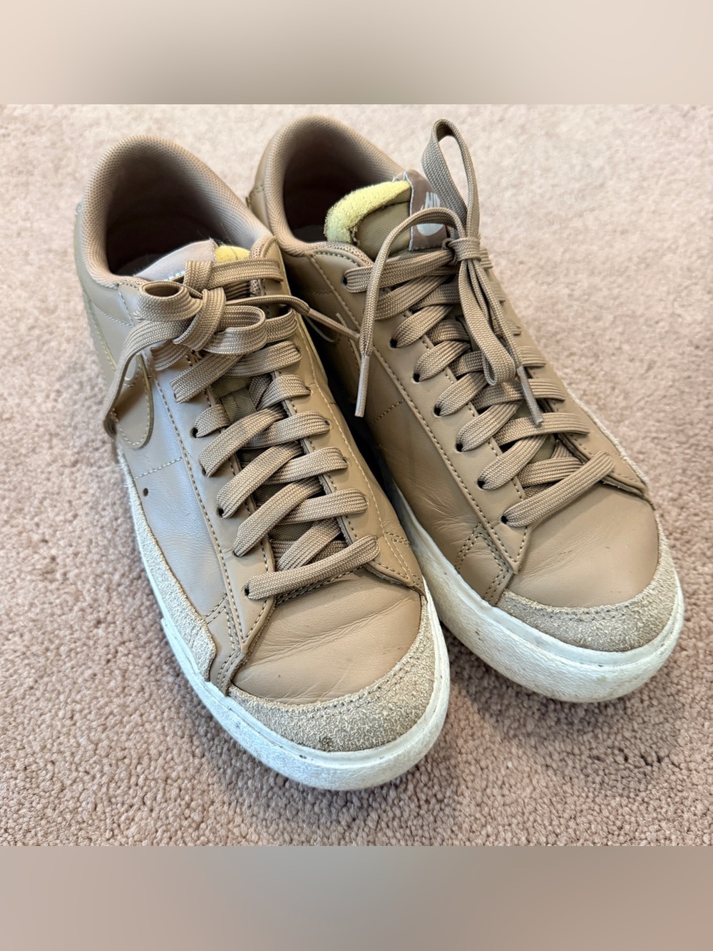 Nike Blazers Tan leather suede toe size 7.5